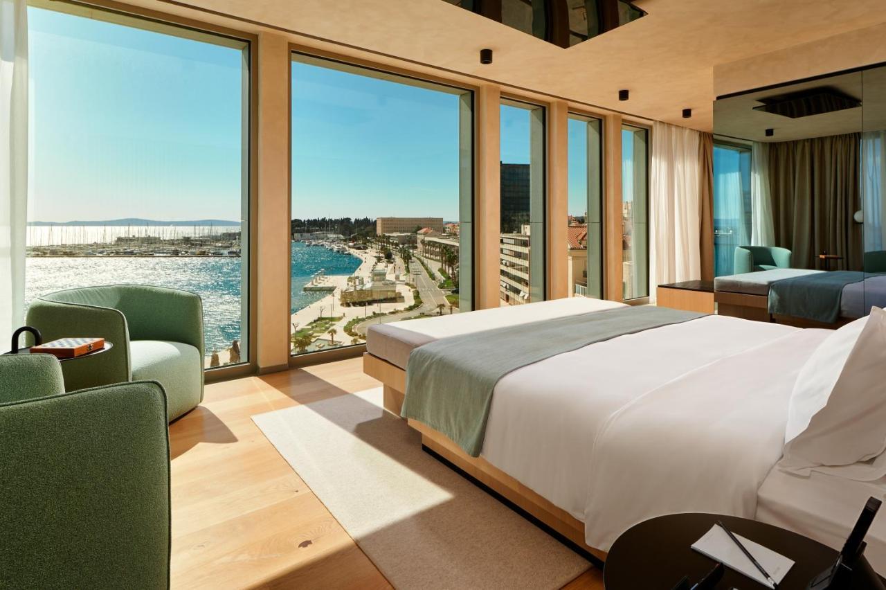 Hotel Ambasador Split Exterior foto A room at the Mandarin Oriental, Munich