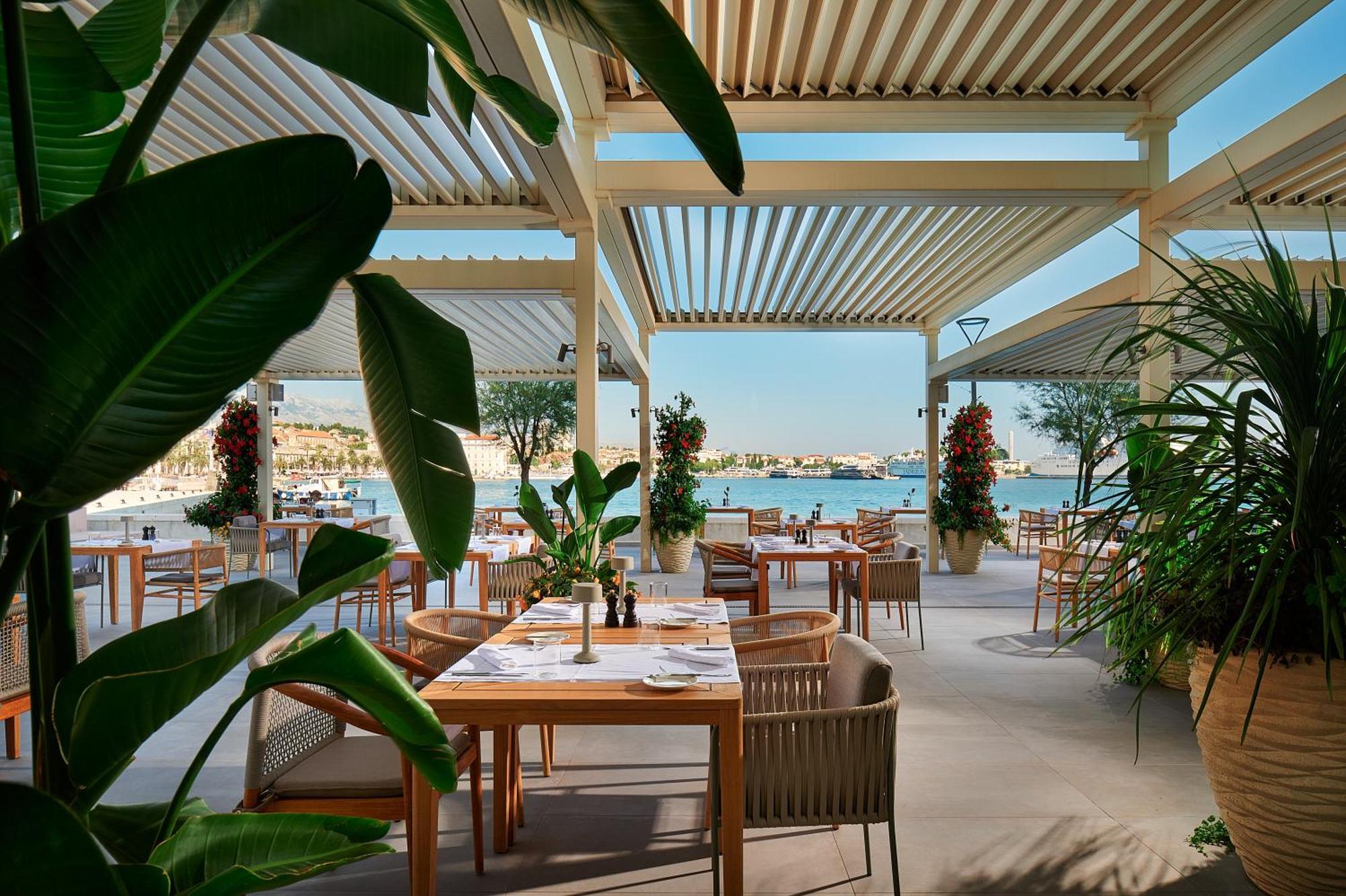 Hotel Ambasador Split Exterior foto The Beach Club